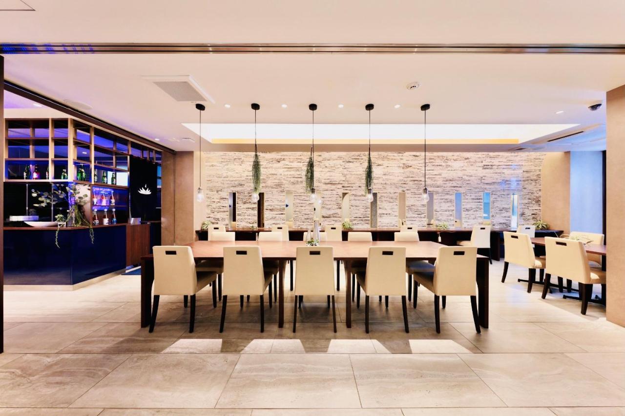 Shinsaibashi Crystal Hotel Осака Екстериор снимка